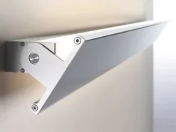 Leuchte mit Metallblende GL 8