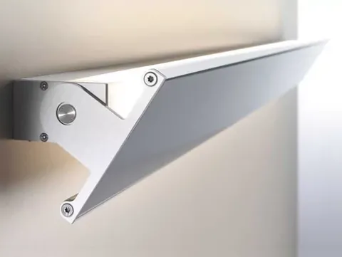 Leuchte mit Metallblende GL 8