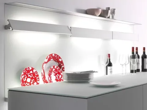 Leuchte mit Metallblende GL 8