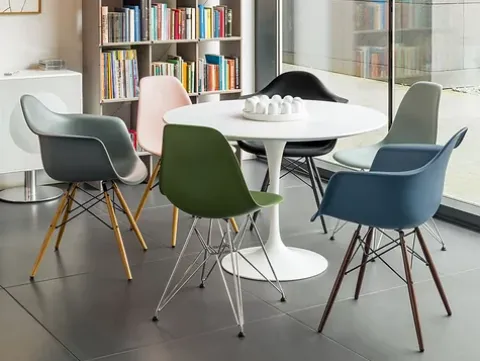 Stuhl Eames Plastic Side Chair DSR RE